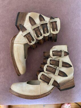 Freebird Scarlett Ice Multi Strap Ankle Boot - Size 7